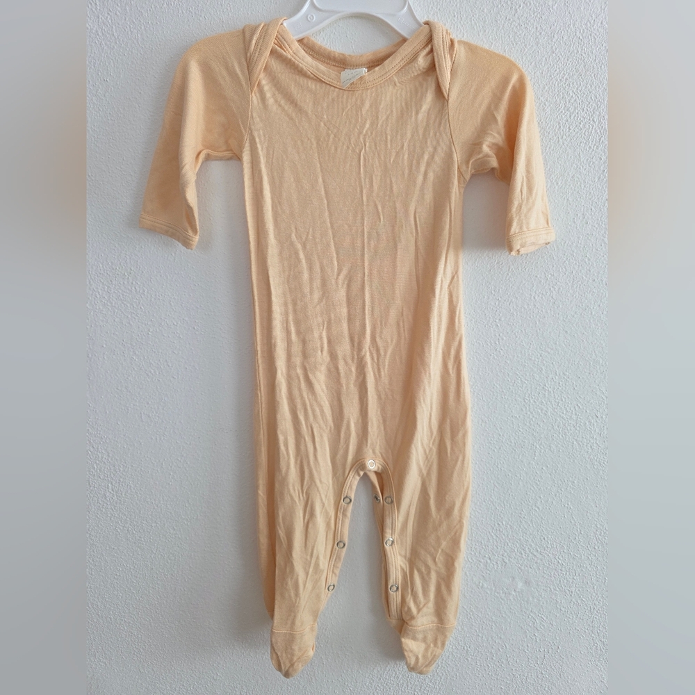 Kate Quinn Vanilla Bamboo Snap Footie Size 3-6 M
